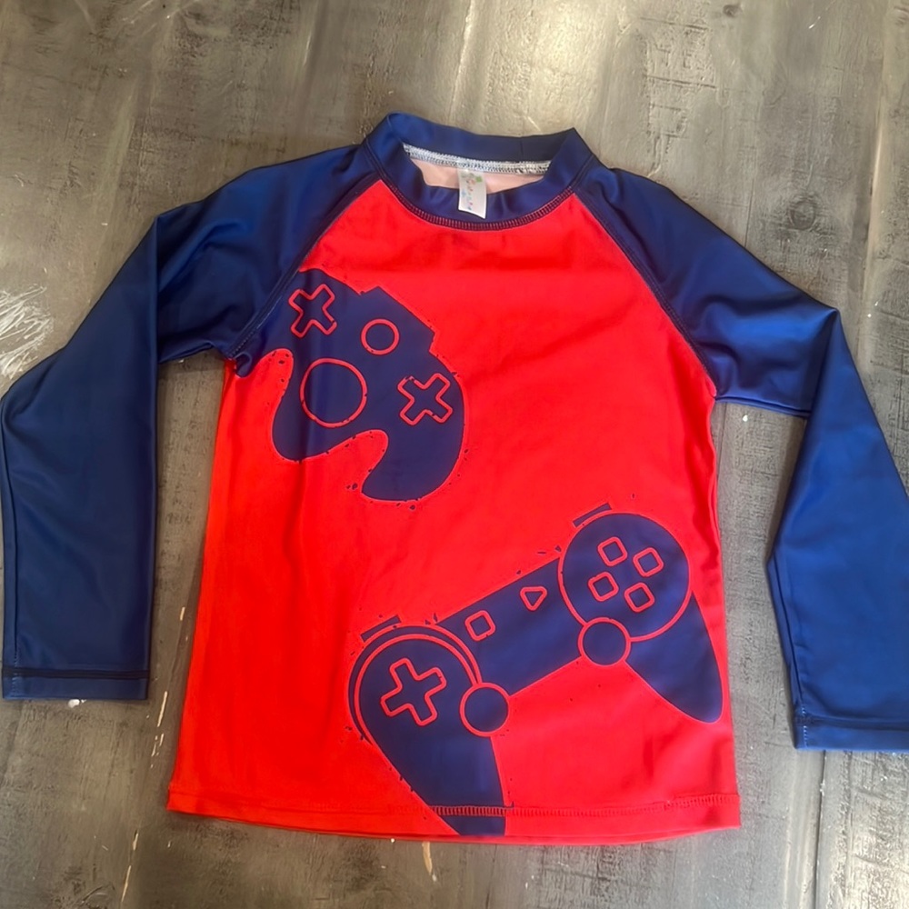 Rash guard size 8
